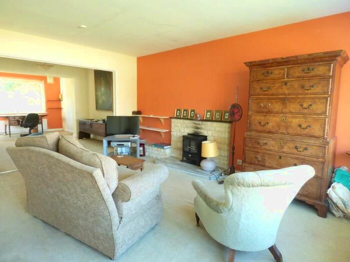 4 Bedroom Detached House For Sale In Abbots Court Drive, Tewkesbury, Gloucestershire, GL20
