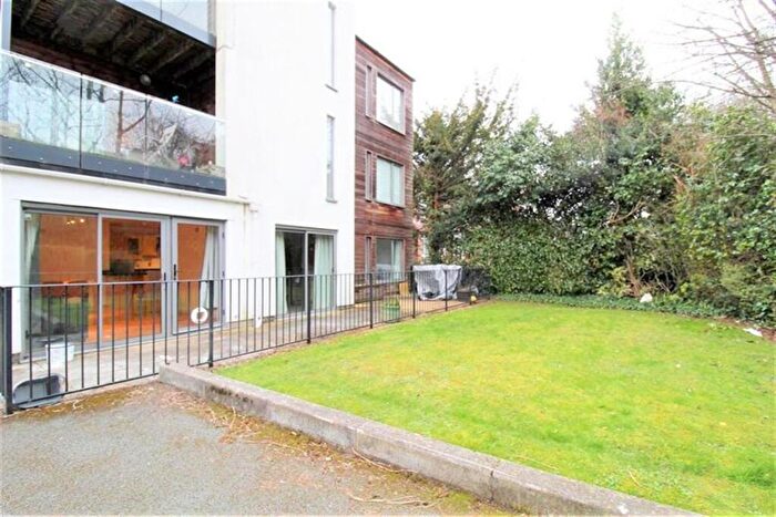 2 Bedroom Apartment To Rent In Moorfield Road, Manchester, M20