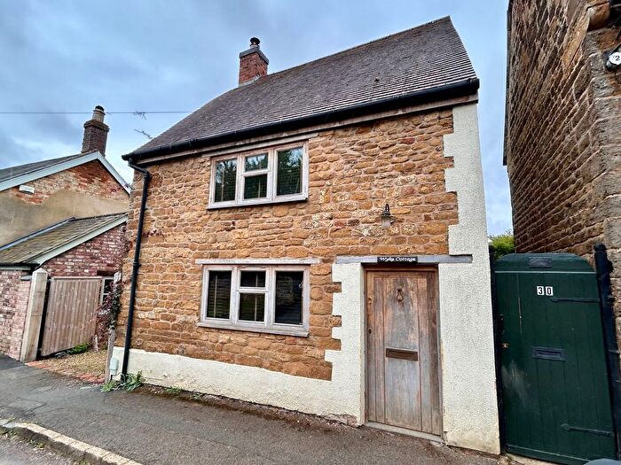 2 Bedroom Cottage For Sale In Stubbs Road, Everdon, NN11