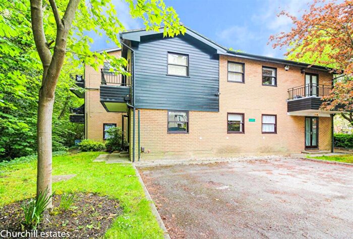 1 Bedroom Flat To Rent In Fourways, - High Road, Buckhurst Hill, IG9