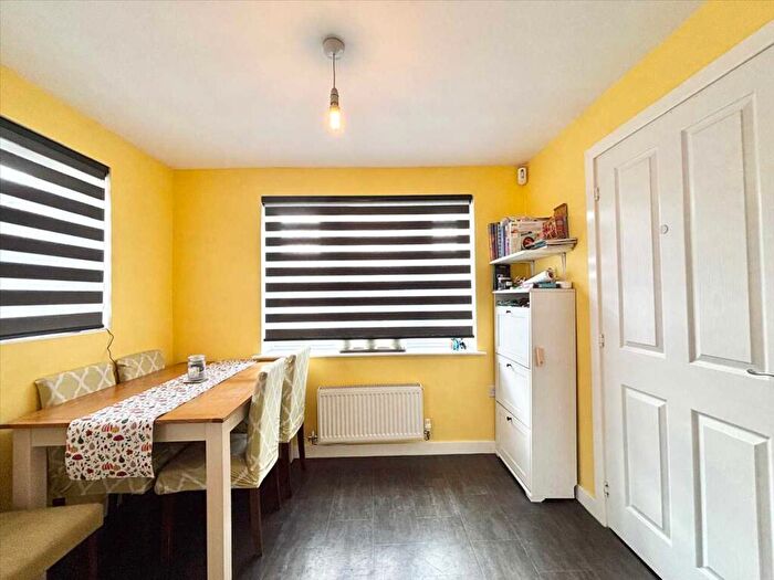 4 Bedroom Detached House For Sale In Farmers Close, Huthwaite, NG17