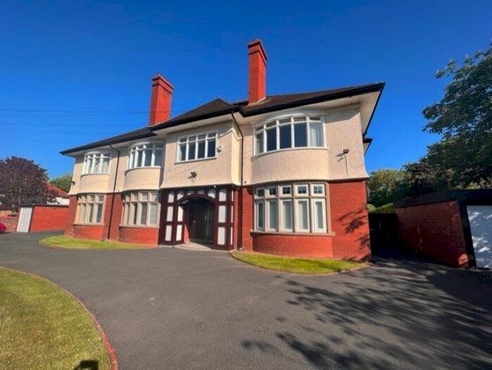 2 Bedroom Flat To Rent In Ligouri, Hall Road East, Blundellsands, L23