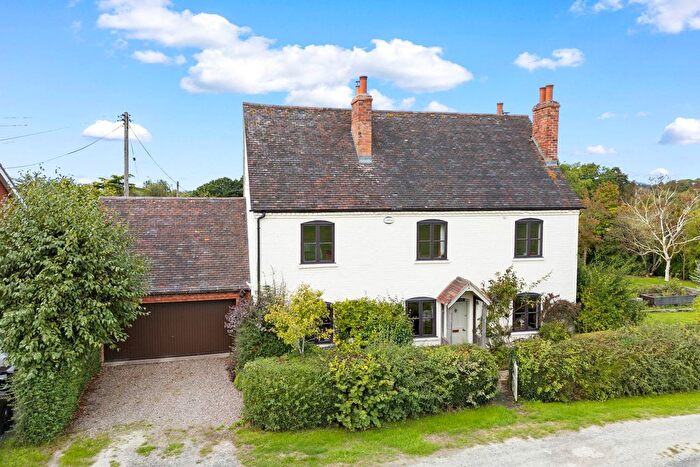 4 Bedroom Detached House For Sale In Woodcote, Monkwood Green, Hallow, Worcester., WR2