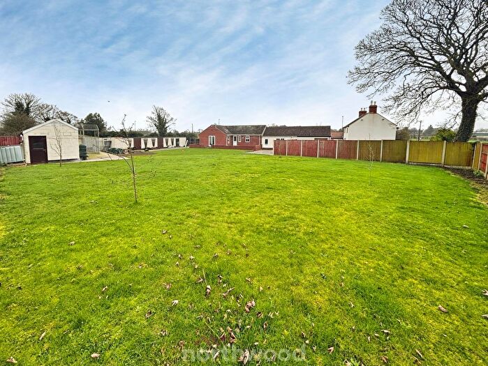 3 Bedroom Bungalow For Sale In Mosscroft Lane, Hatfield Woodhouse, Doncaster, DN7
