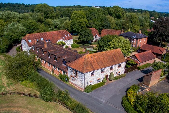 3 Bedroom Property For Sale In Frogmill Court, Hurley, SL6