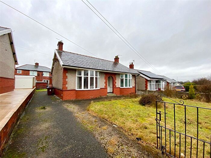 3 Bedroom Bungalow To Rent In Shadsworth Road, Blackburn, Lancashire, BB1