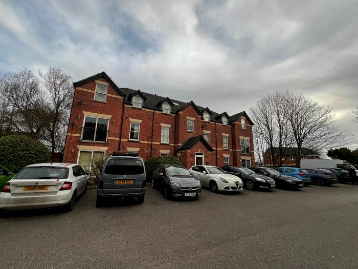 2 Bedroom Flat To Rent In Weaver Grove, Winsford, CW7