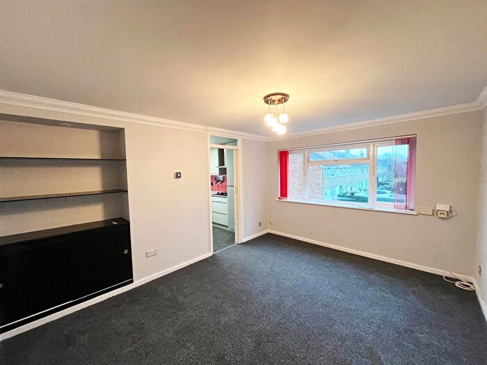 1 Bedroom Property To Rent In Southlands Court, St Giles Close, Shoreham, BN43