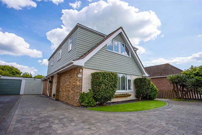4 Bedroom Property For Sale In Solent Road, Hill Head, Fareham, PO14