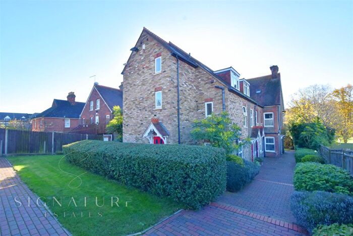 1 Bedroom Flat To Rent In London Road, High Wycombe, HP11