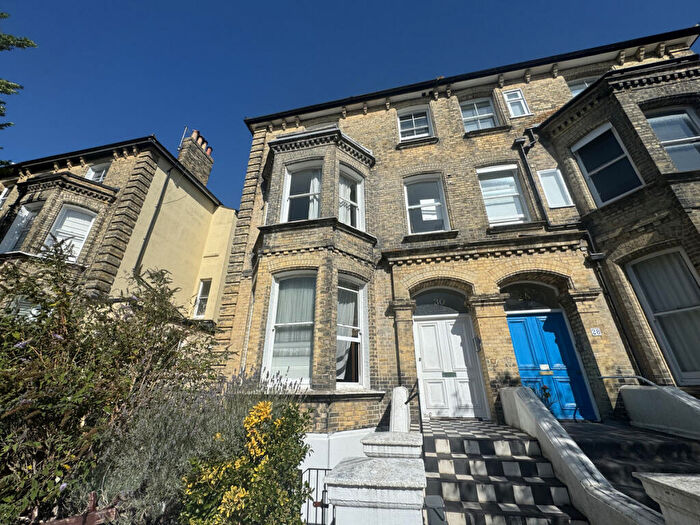 Studio For Sale In Selborne Road, Hove, BN3