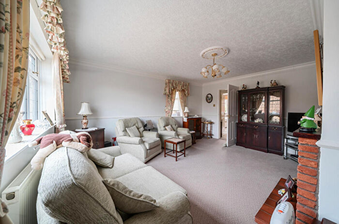 2 Bedroom Bungalow For Sale In Cromwell Court, Ashdene Close, Willerby, Hull, HU10