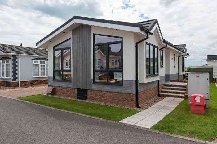 2 Bedroom Park Home For Sale In Beach Court Park, Faversham Road, Whitstable, CT5