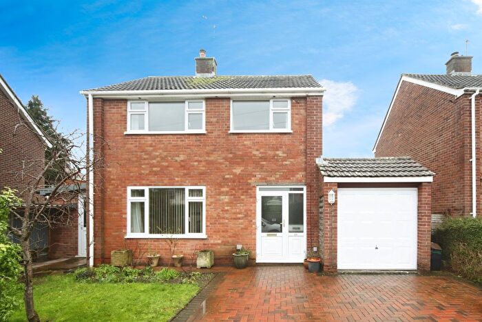 3 Bedroom Detached House For Sale In Bloomfield Close, Taunton, TA1