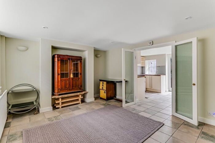 1 Bedroom Flat To Rent In Arlington Road, Camden, NW1