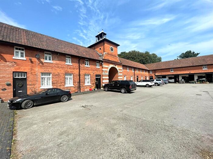 3 Bedroom Flat To Rent In Wiseton Stables, Wiseton, Doncaster, DN10