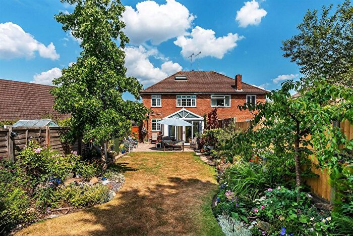 3 Bedroom Semi-Detached House For Sale In Middlemead, Great Bookham, KT23