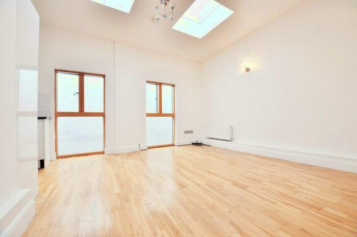 1 Bedroom Apartment To Rent In Hackney Road, London, E2