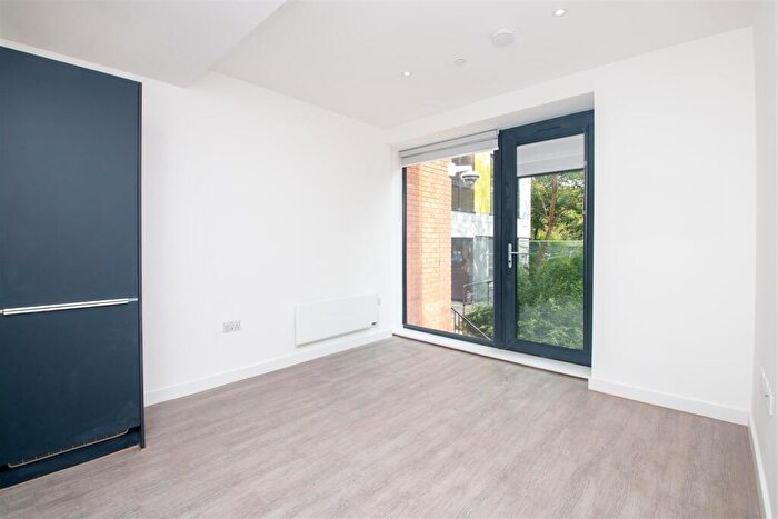 1 Bedroom Apartment To Rent In One Month Rent Free - Buckingham Court, Milton Keynes, MK9