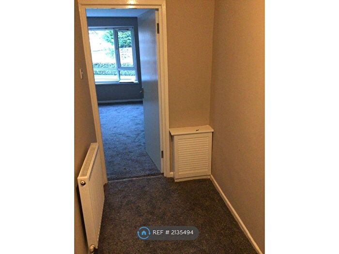 1 Bedroom Flat To Rent In Limefield Court, Salford, M7