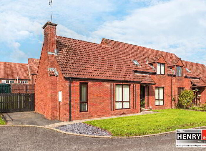 4 Bedroom Semi-Detached Chalet Bungalows For Sale In Kingarve Court, Dungannon, BT71