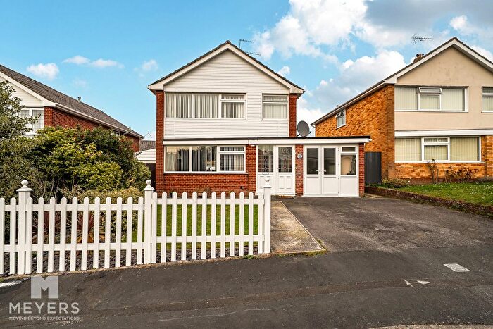 4 Bedroom Detached House For Sale In Wollaton Road, Ferndown, BH22