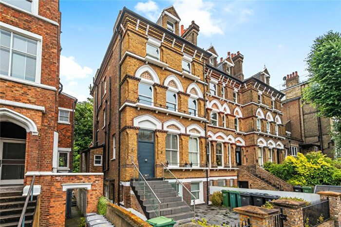 1 Bedroom Apartment For Sale In Fitzjohns Avenue, London, NW3
