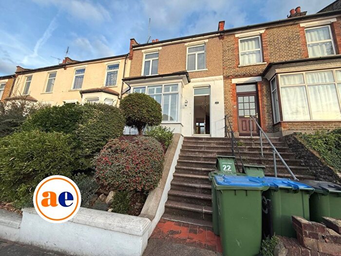 3 Bedroom Property To Rent In Basildon Road, London, SE2