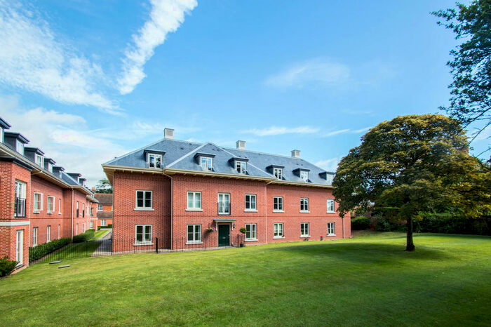 2 Bedroom Apartment To Rent In Balls Park, Hertford, SG13