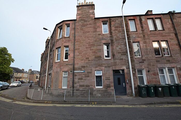 2 Bedroom Flat To Rent In F Inchaffray Street, Perth, PH1