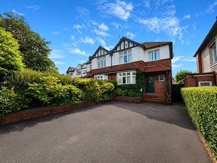3 Bedroom Semi Detached House To Rent In Old Birmingham Road, Lickey, Birmingham, B45