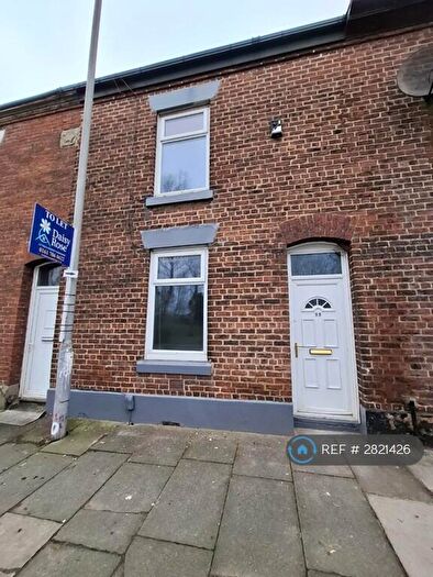 2 Bedroom Terraced House To Rent In Cross Lane, Manchester, M26