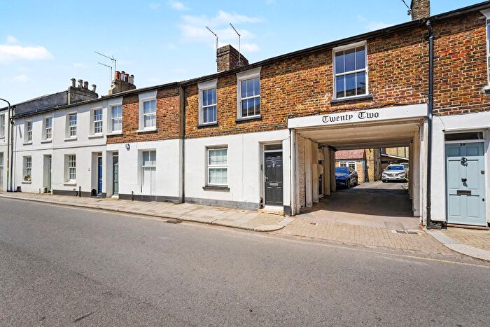 2 Bedroom Flat To Rent In Union Street, Barnet, EN5
