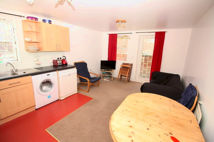 4 Bedroom Apartment To Rent In Byron Mews, Sandyford, NE2