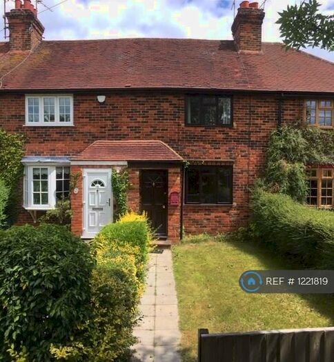 2 Bedroom Terraced House To Rent In Maidenhead Road, Maidenhead, SL6