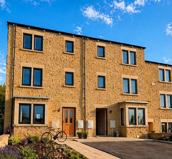 4 Bedroom Semi-Detached House For Sale In Uplands, Glossop, SK13