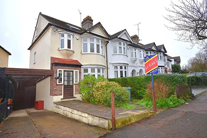 5 Bedroom End Of Terrace House For Sale In Forest Drive, Woodford Green, Essex., IG8
