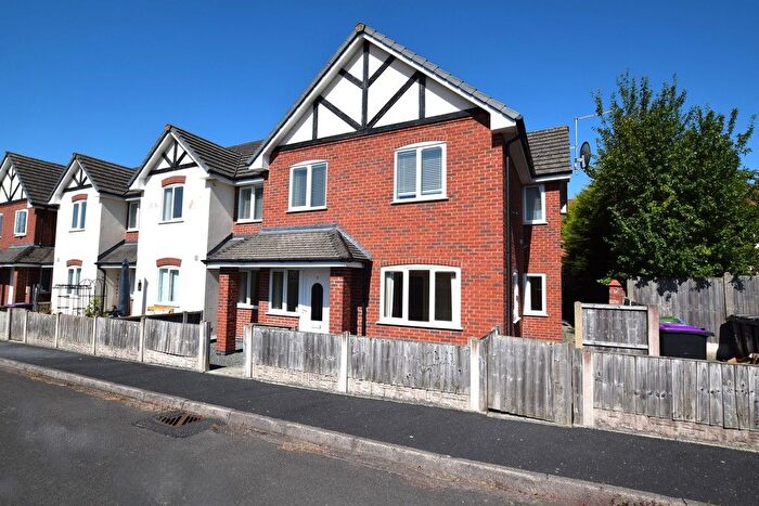 2 Bedroom Flat For Sale In Prospect Court, Pine Close, Market Drayton, Shropshire, TF9