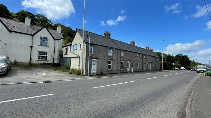 Terraced House For Sale In - Sun Terrace, Glyndyfrdwy, Corwen, Clwyd, LL21