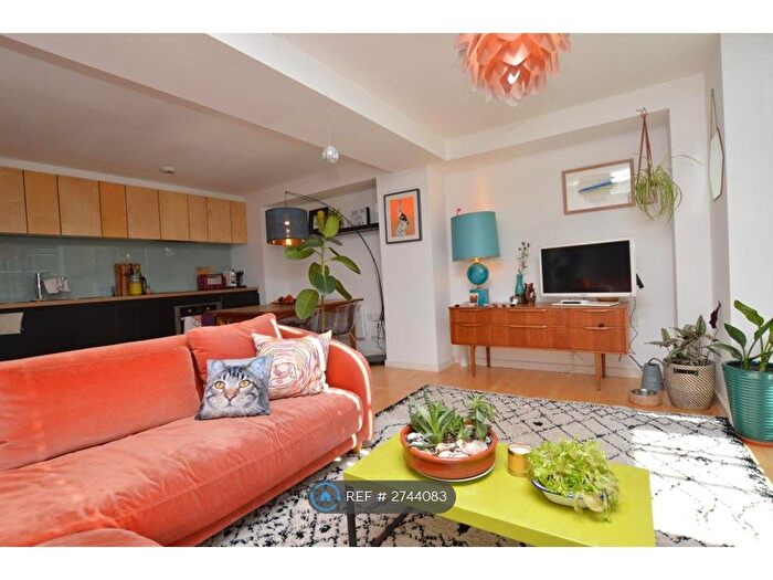 1 Bedroom Flat To Rent In The Avenue, Leeds, LS9