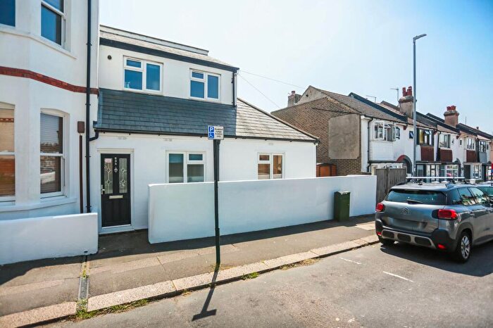 1 Bedroom Flat To Rent In Church Road, Portslade, BN41