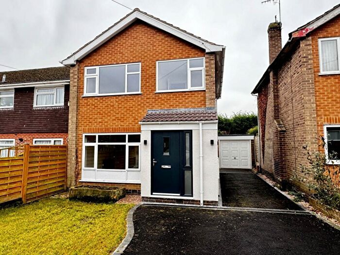 3 Bedroom Detached House To Rent In Castle Close, Calverton, Nottingham, NG14