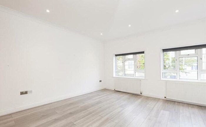 1 Bedroom Flat To Rent In Hercules Street, Holloway, N7