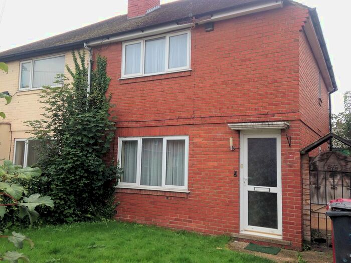 3 Bedroom Semi-Detached House To Rent In Norfolk Avenue, Slough, SL1