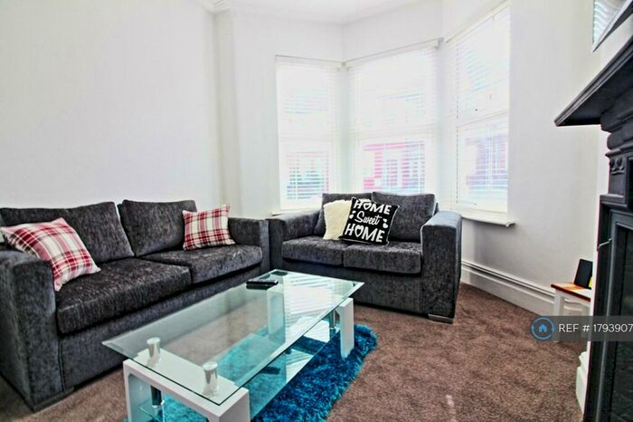 3 Bedroom Terraced House To Rent In Fairfax Drive, Westcliff-On-Sea, SS0