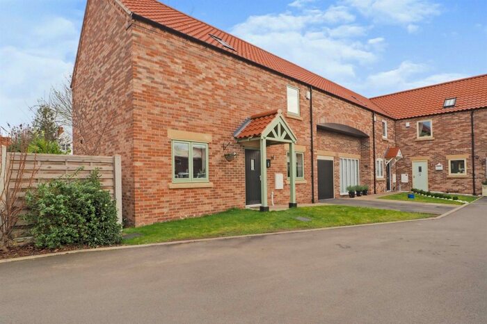 3 Bedroom Link Detached House For Sale In Orchard Grove, East Markham, Newark, NG22