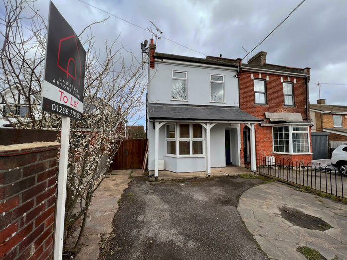 2 Bedroom Apartment To Rent In Grove Road, Rayleigh, SS6