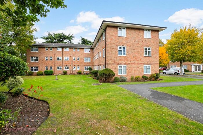2 Bedroom Apartment To Rent In Robin Hood Lane, Sutton, SM1