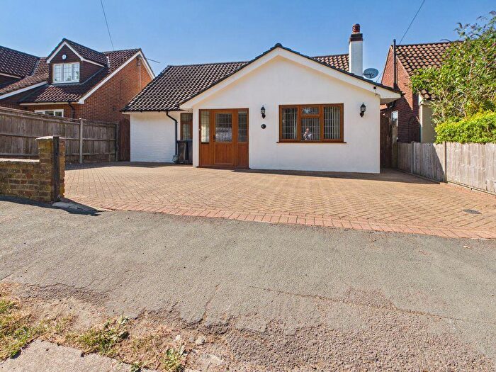 2 Bedroom Detached Bungalow For Sale In Avenue Road, Caterham, CR3