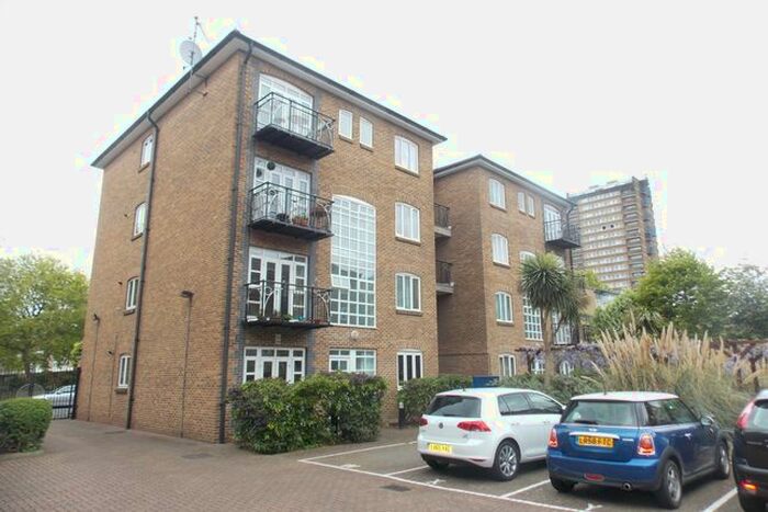 1 Bedroom Flat To Rent In Empire Wharf, Old Ford Road, Bow, London, E3